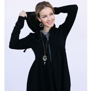 ISO Evy's Tree Black Sophie